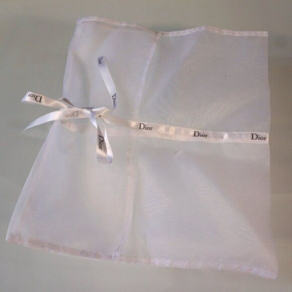 Dior Bag And Ribbon Bow - Picture 9 of 9